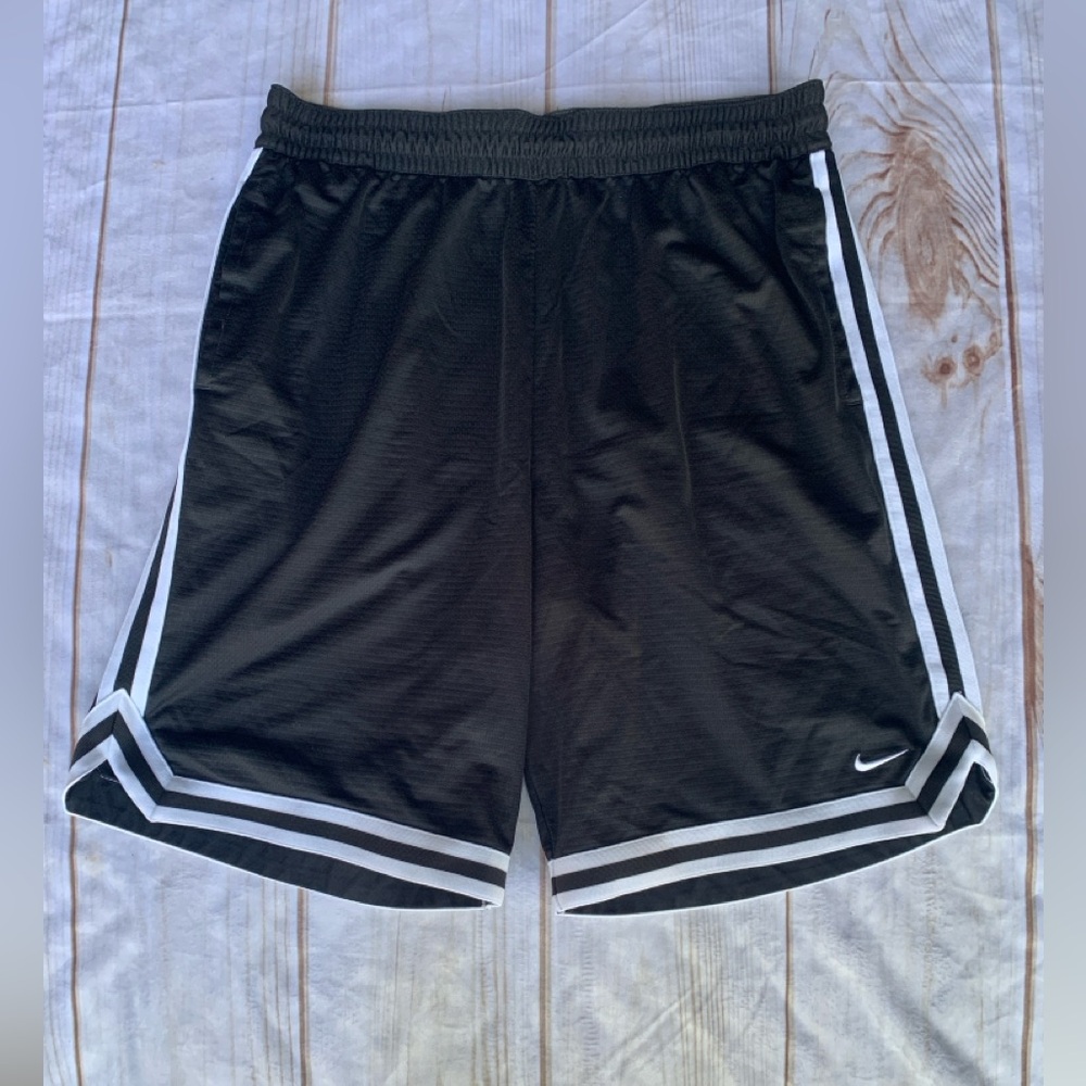 Nike Dri Fit Black and White Shorts Size XL